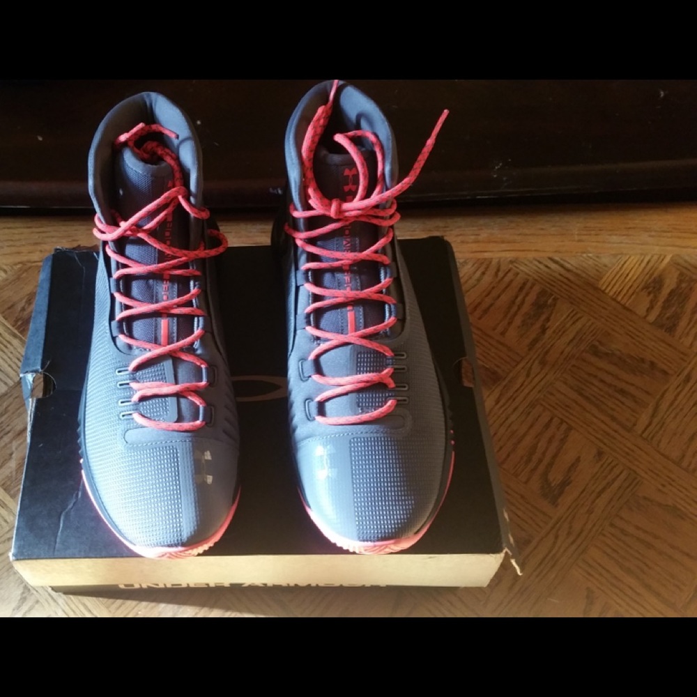 Under Armour Drive 4 Sneakers